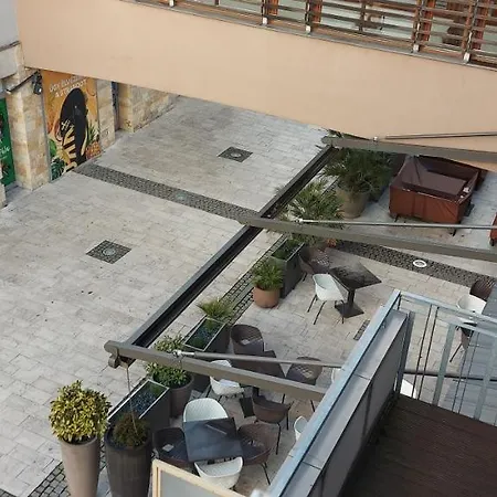 Silver A36 Apartman 블로톤퓌레드