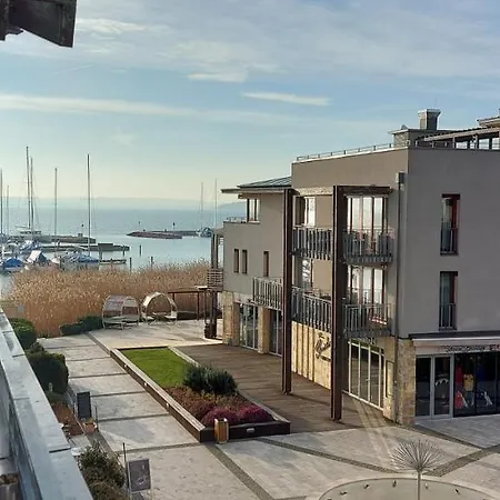 Silver A36 Apartman Hotel *